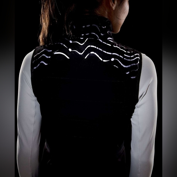 Lululemon Down for it all - reflective rhythm Black down vest. Black, Size 4 - Picture 10 of 12